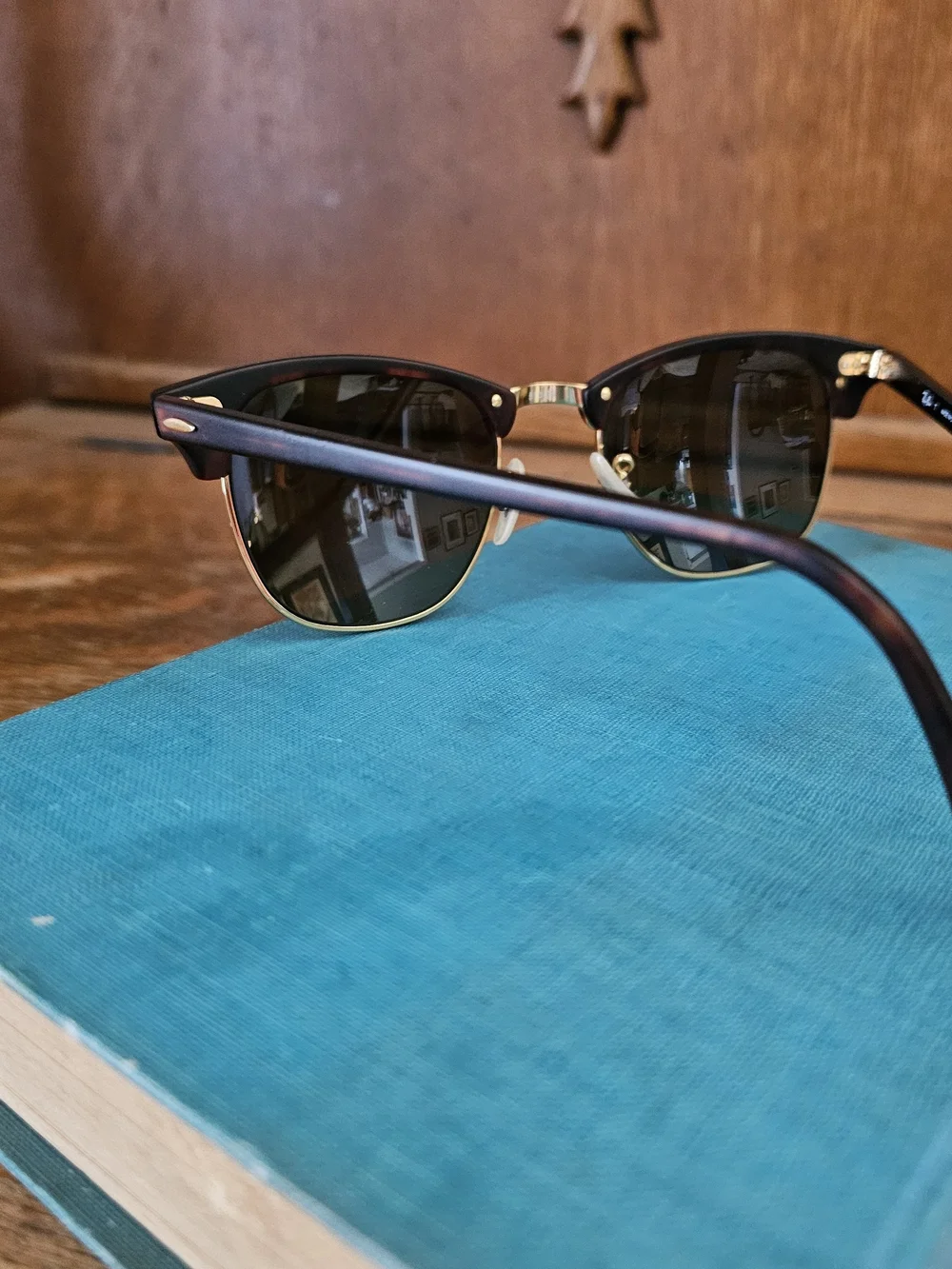 Ray-Ban Clubmaster RB3016 1145/17 Blue Mirror Havana Gold 51mm Sunglasses